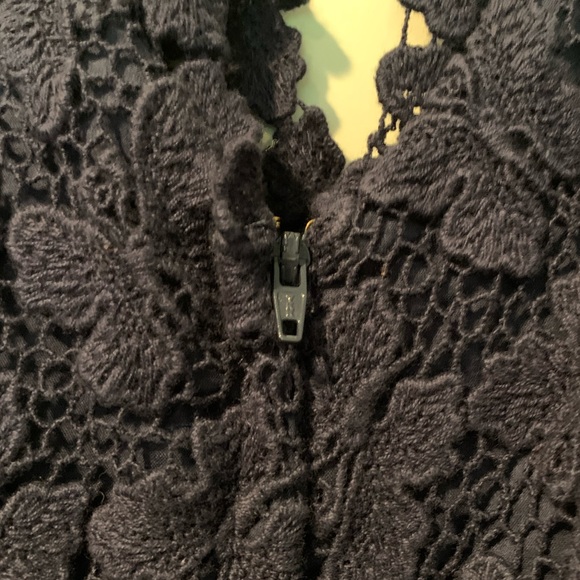 Lilly Pulitzer Papillion Lace Navy Blue Reece Dress Size 4 - Picture 5 of 5